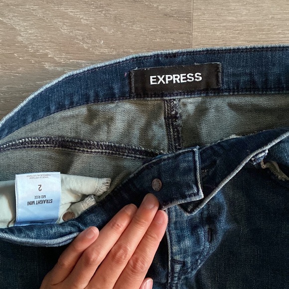 Express blue denim skirt - Picture 2 of 4